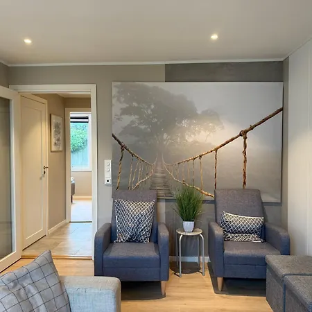 Modern With Free Parking Apartment Bergen